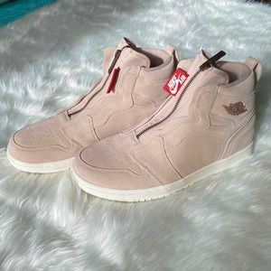 WMNS Air Jordan 1 High ZIP 9.5